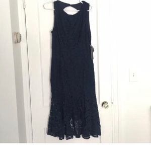 Navy LuLus lace trumpet dress with open back